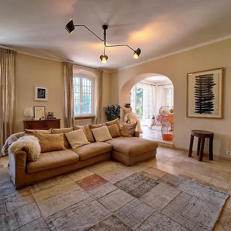 Villa Leader Large Contemporary With Luxurious Design, Pool And View