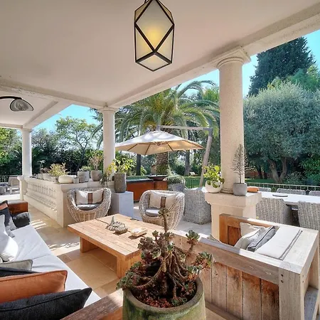 Villa Leader Large Contemporary With Luxurious Design, Pool And View Cannes