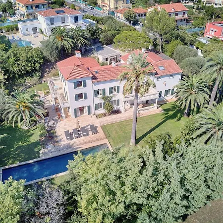 Leader Large Contemporary With Luxurious Design, Pool And View Villa