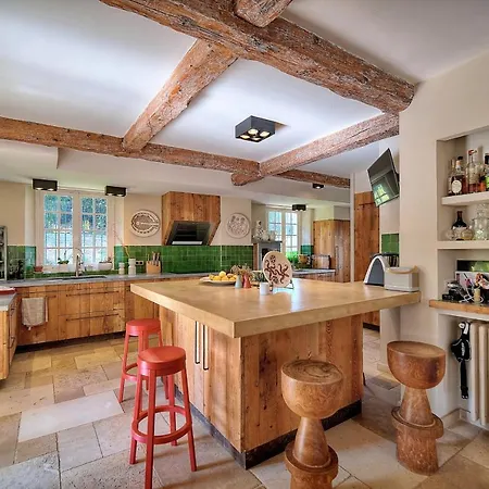 Villa Leader Large Contemporary With Luxurious Design, Pool And View Cannes