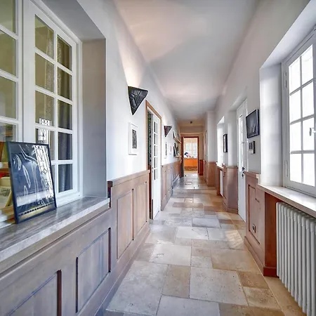 Leader Large Contemporary With Luxurious Design, Pool And View Villa Cannes